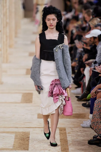 Look 23